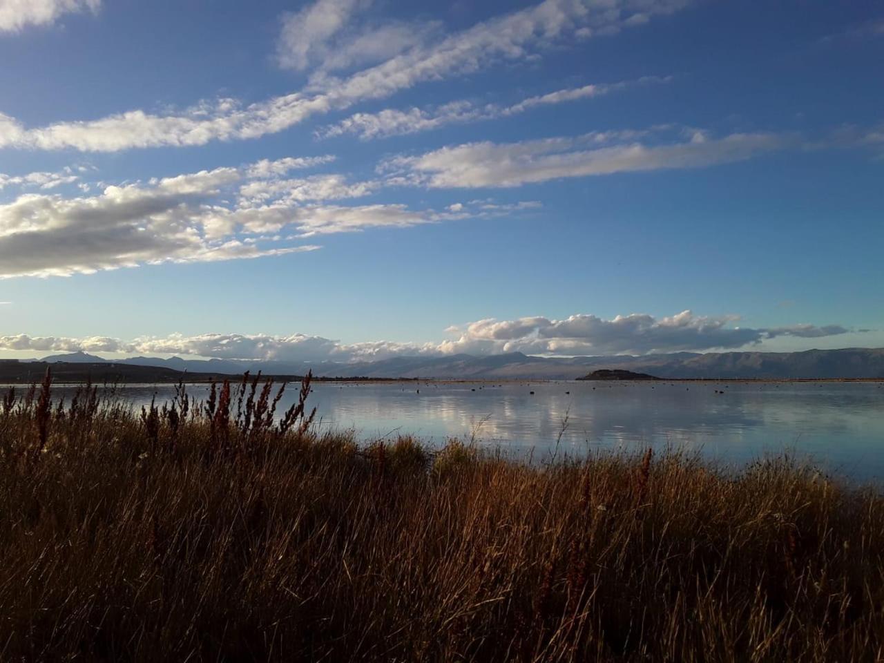 Hostel Aves Del Lago El Calafate Exterior photo